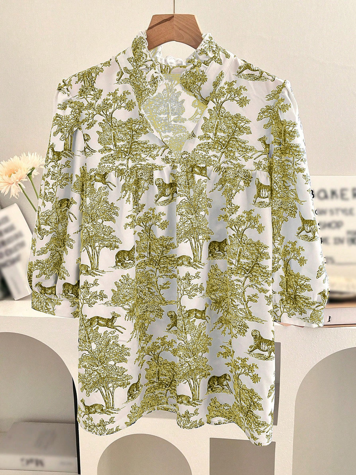 Women's V-neck Ruffle Collar Printed Shirts