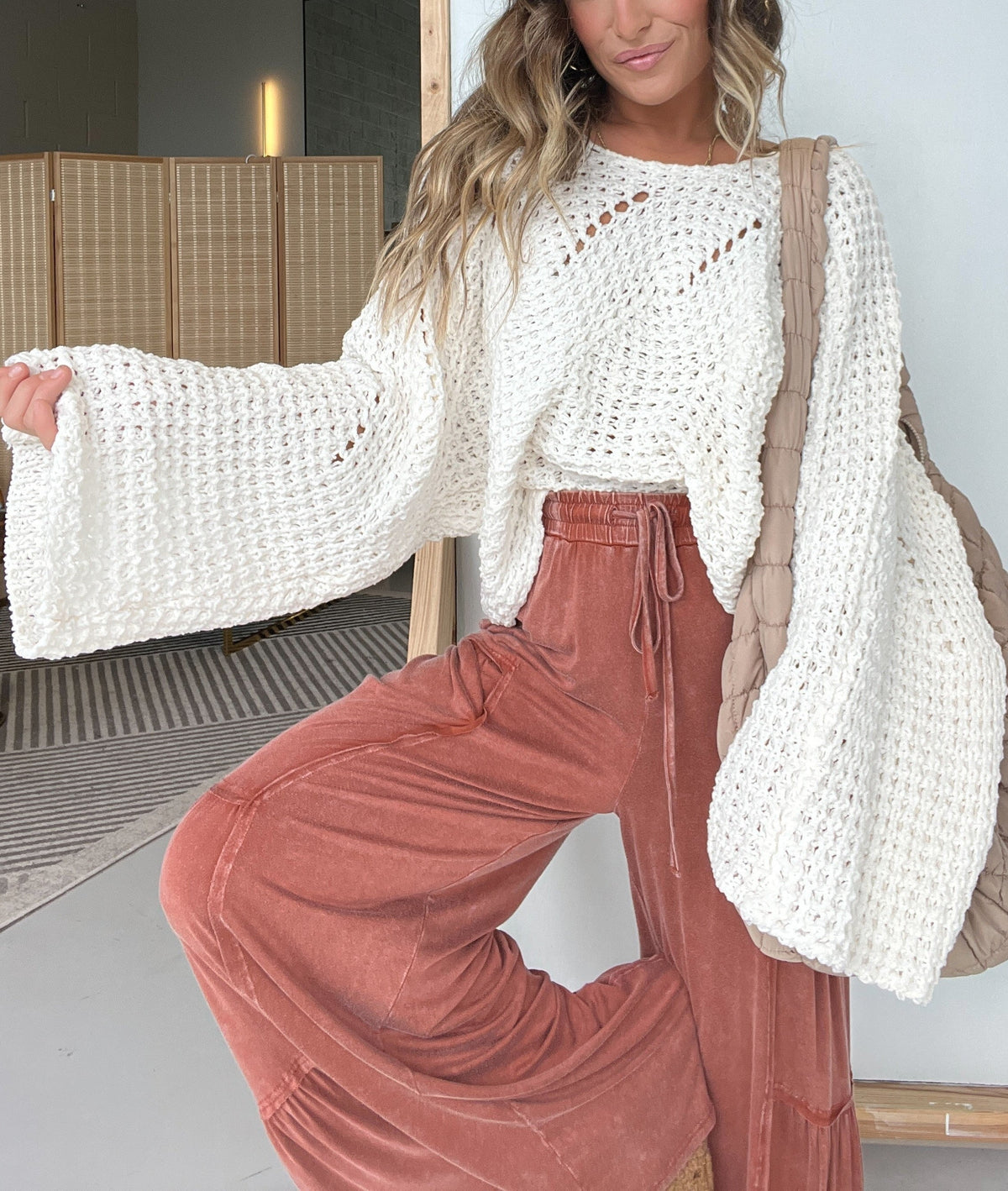 Women's Oversized Knitted Twist Detailing Sweater