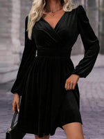 Women's Elegant V Neck Long Sleeves Velvet Dress