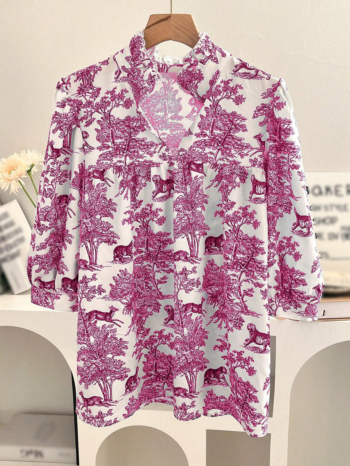 Women's V-neck Ruffle Collar Printed Shirts