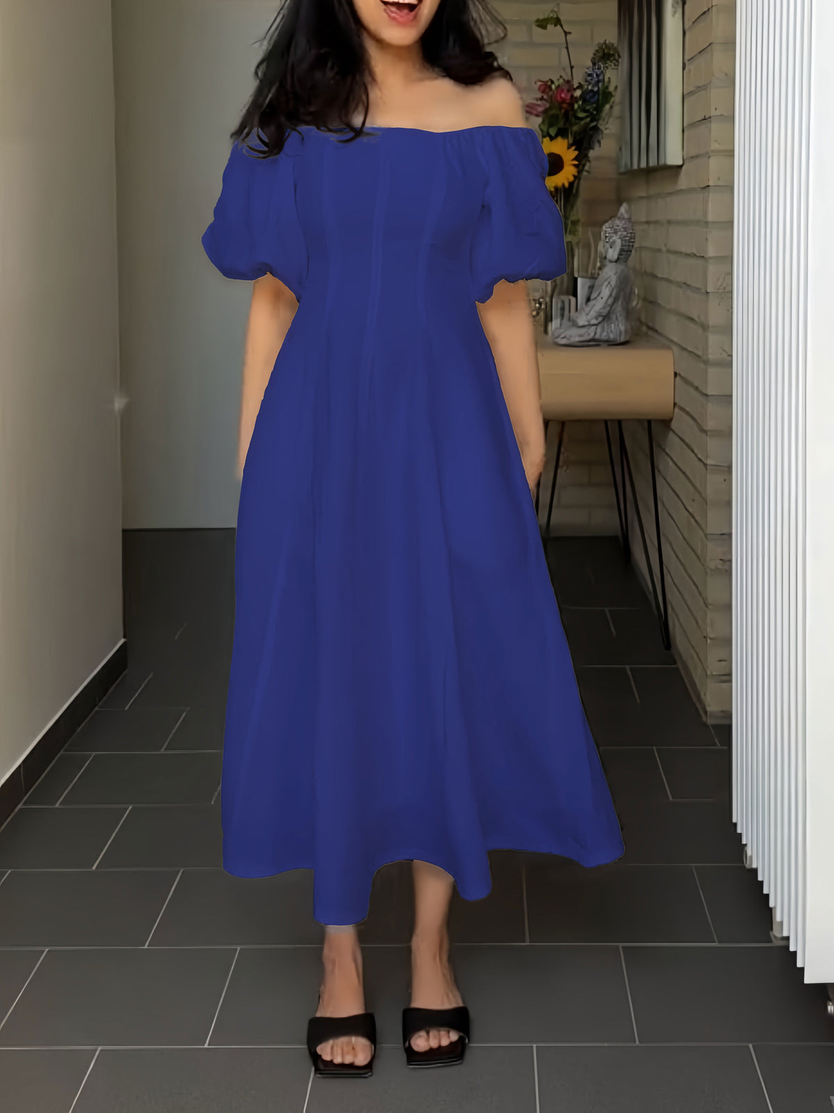 Fluttering Strapless Puffy Sleeve Dress