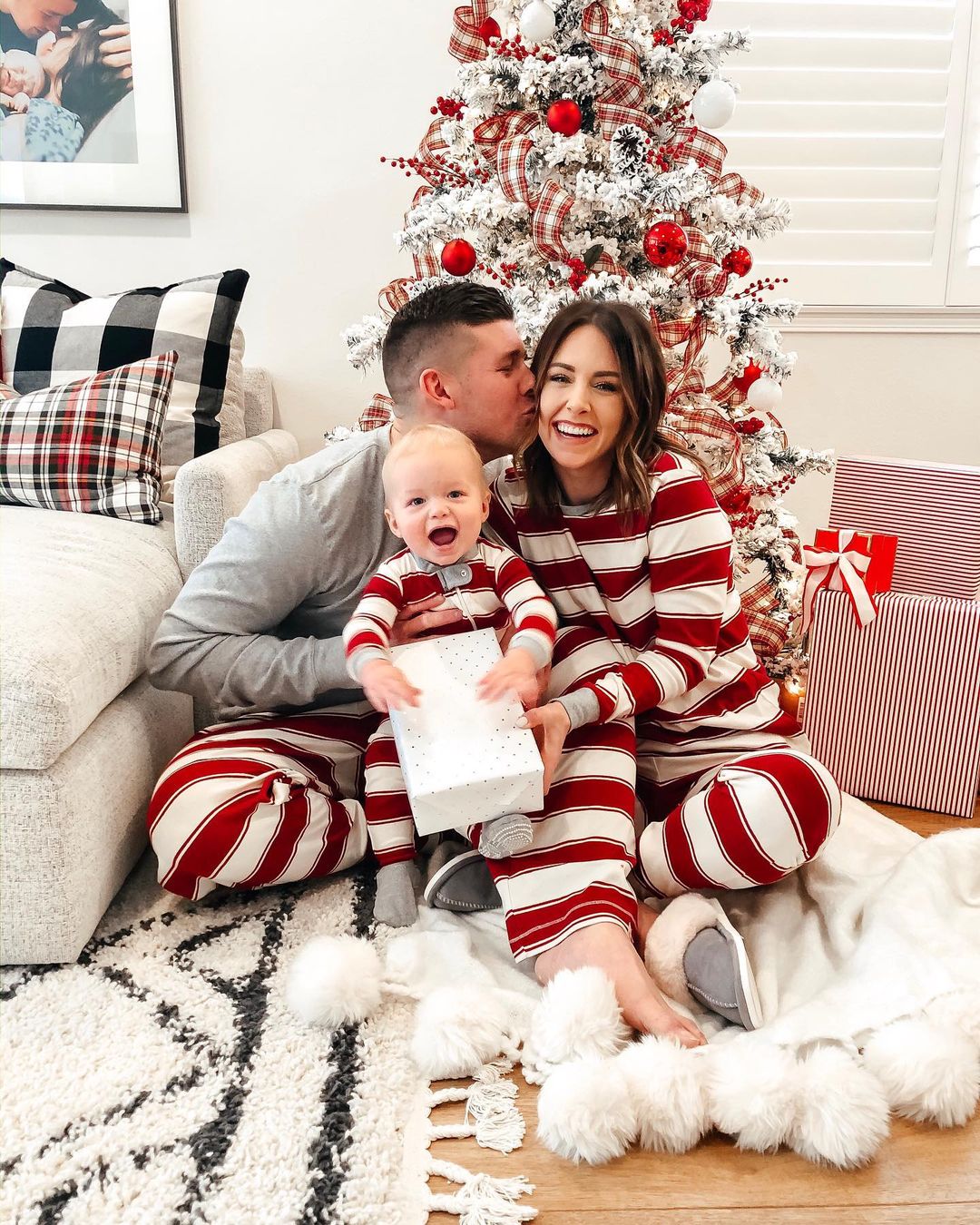 Red Stripe Family Pajamas 2-piece Set
