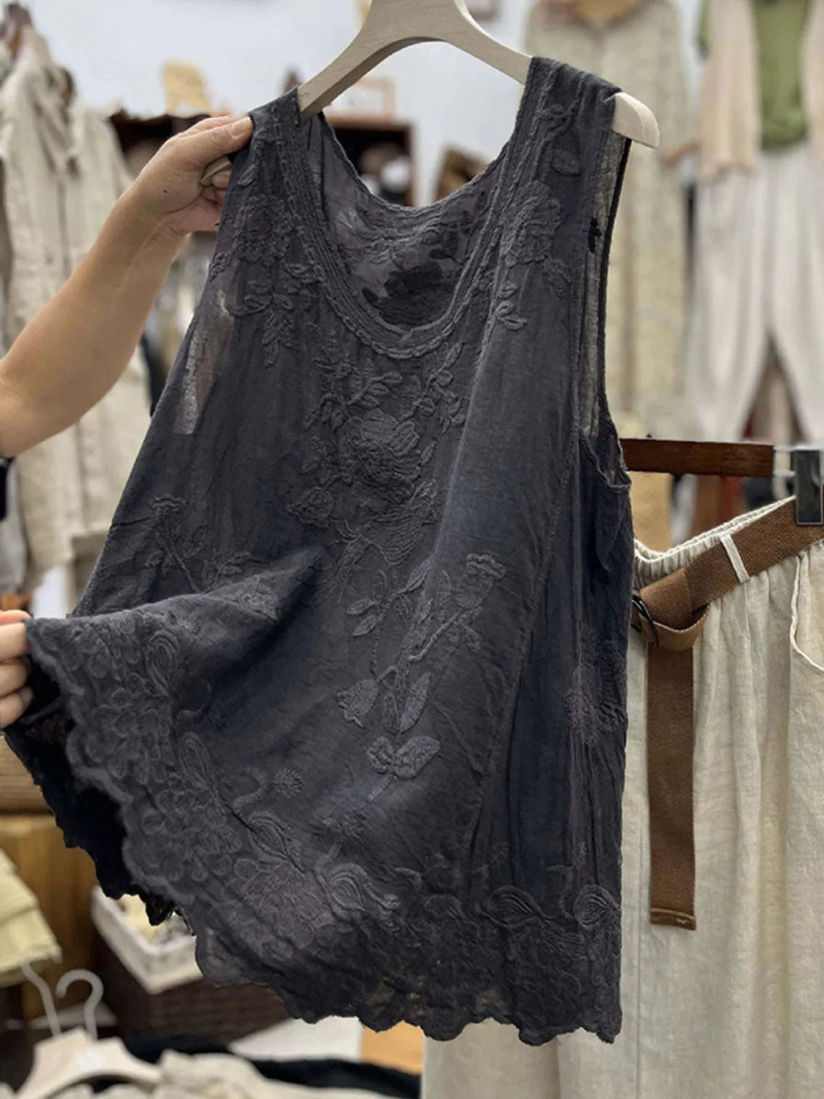 Vintage Plain Lace Floral Sleeveless Casual Vest Top