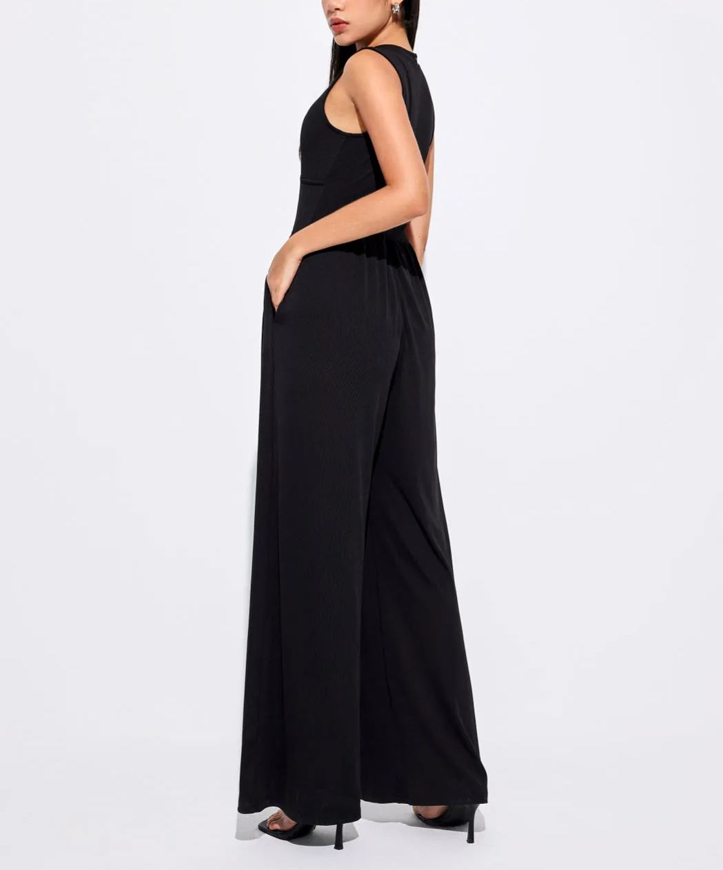 Women's Solid Sleeveless Wide Leg Jumpsuit