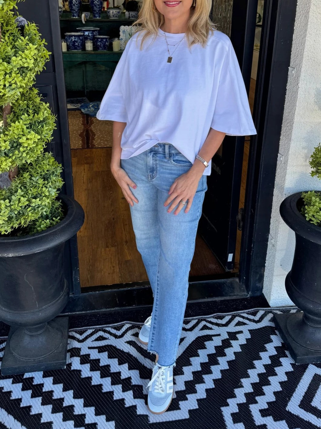 Women's basic half-sleeve T-shirt