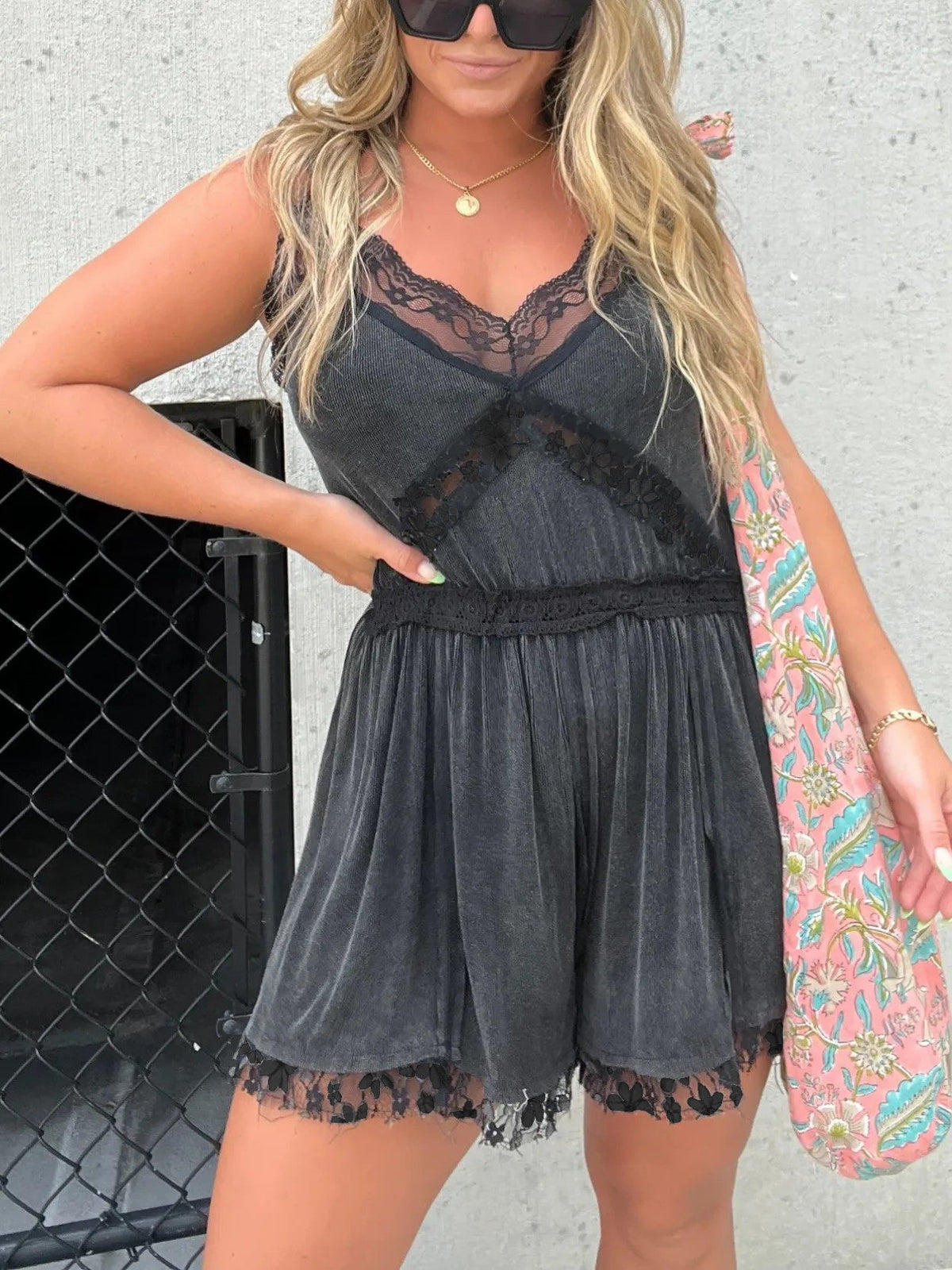 Women's V-Neck Lace Trim Detailing Romper