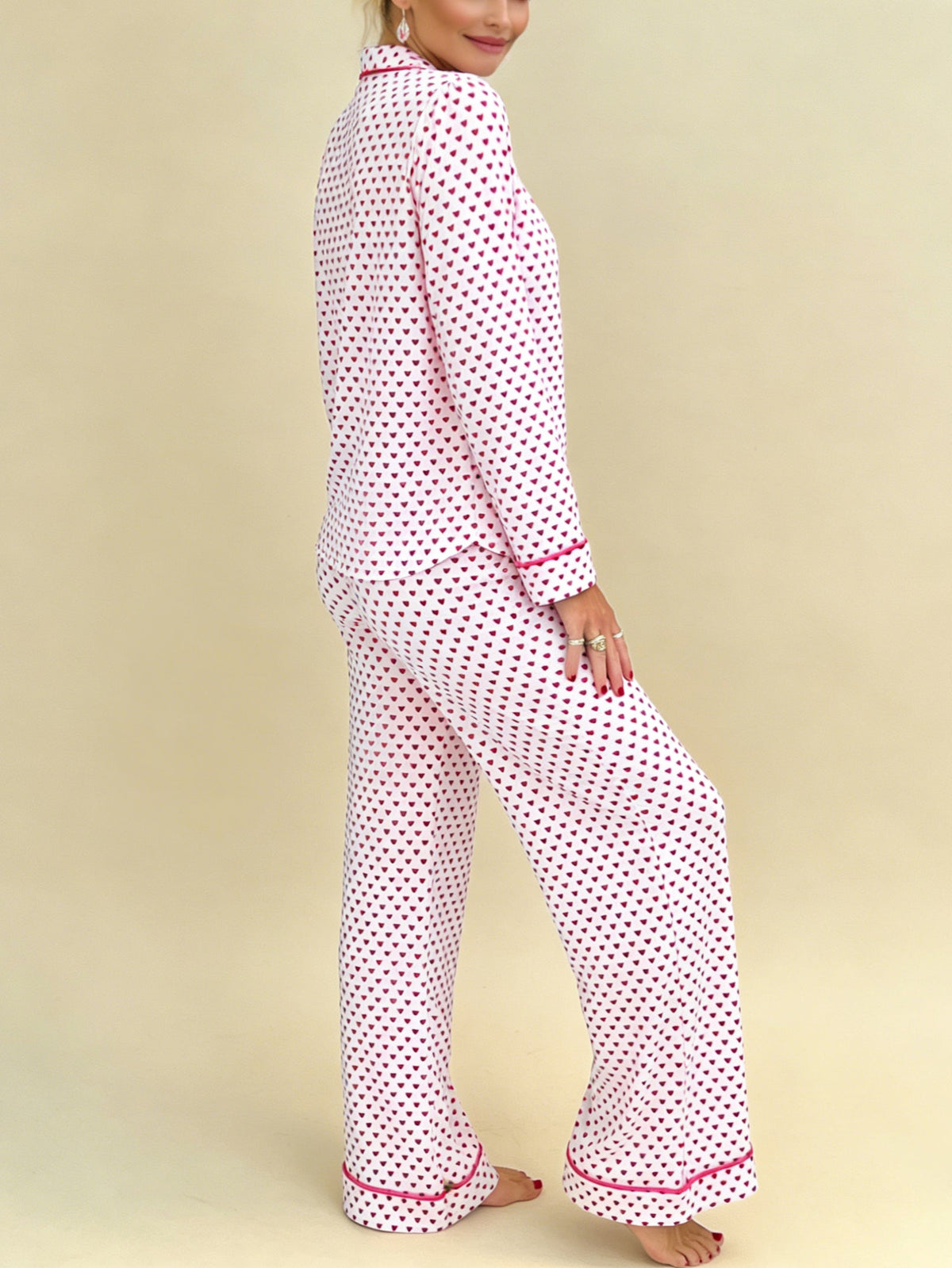 Women's Valentine's Day Heart-Patterned Pajama Set