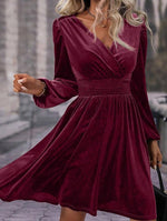 Women's Elegant V Neck Long Sleeves Velvet Dress