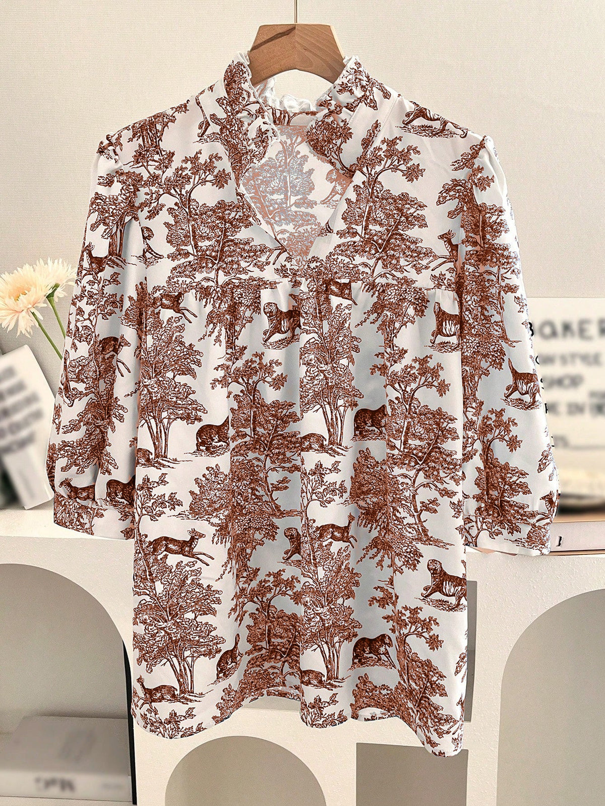 Women's V-neck Ruffle Collar Printed Shirts