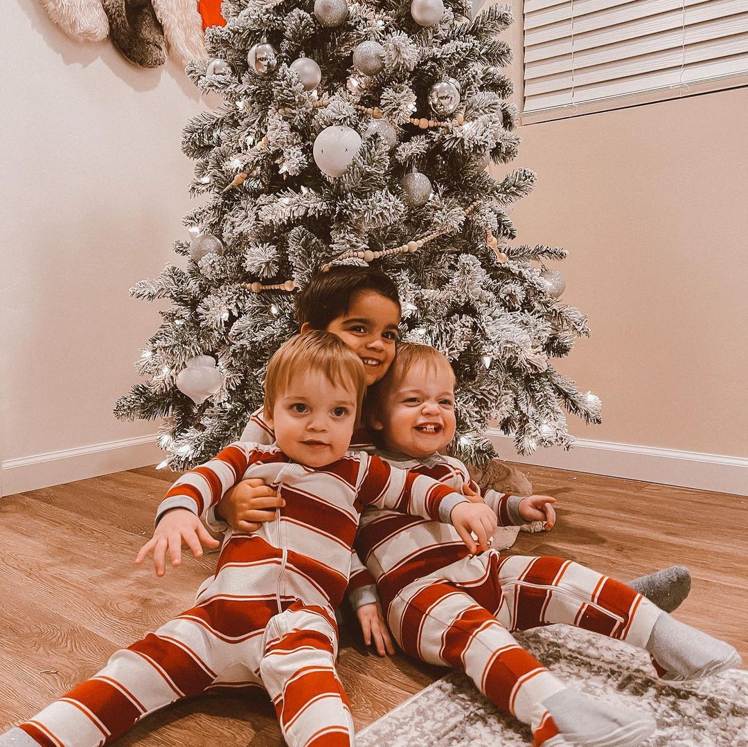 Red Stripe Family Pajamas 2-piece Set