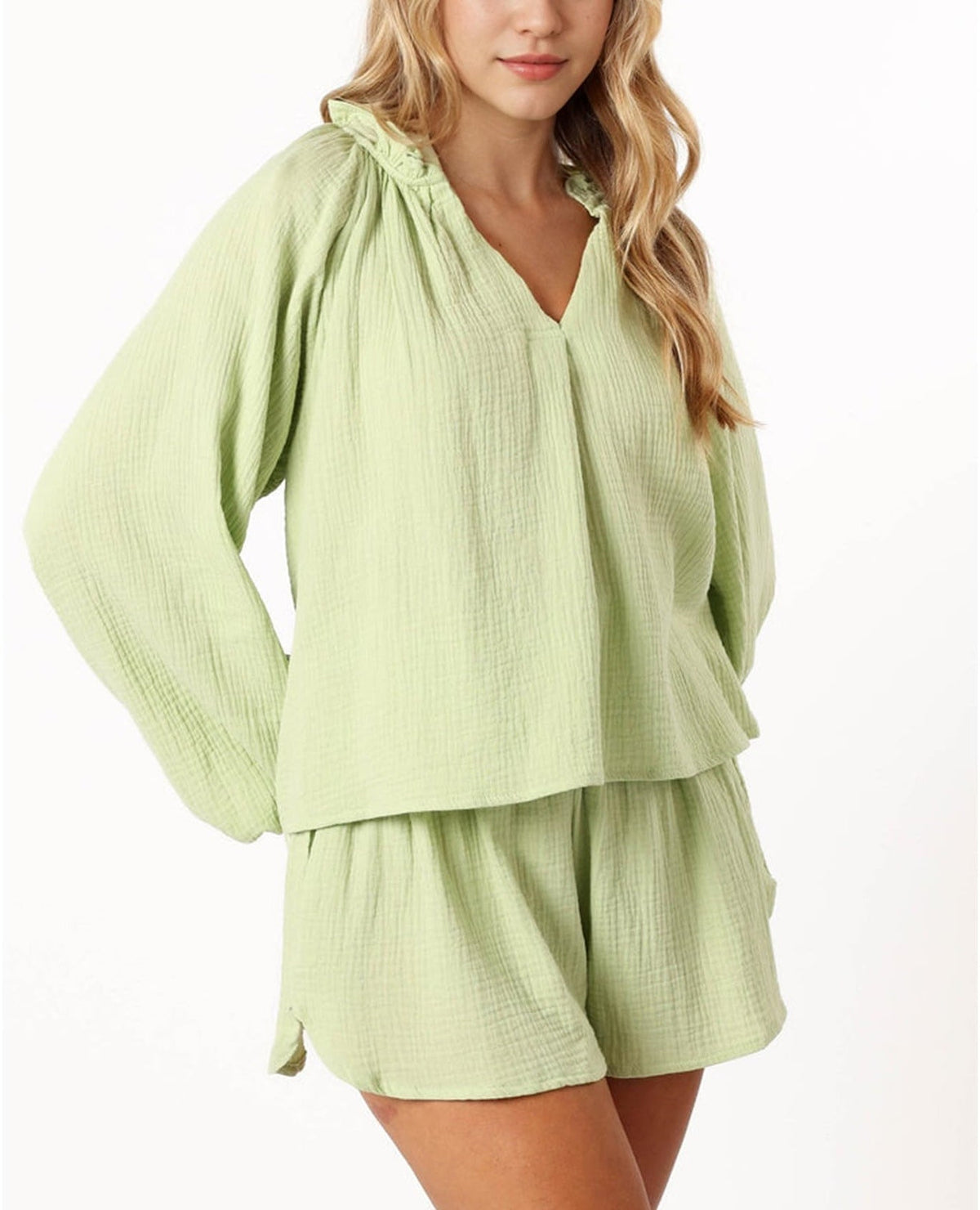 Women's Ruffle Long Sleeve Top and Shorts Two Piece Set With Pockets
