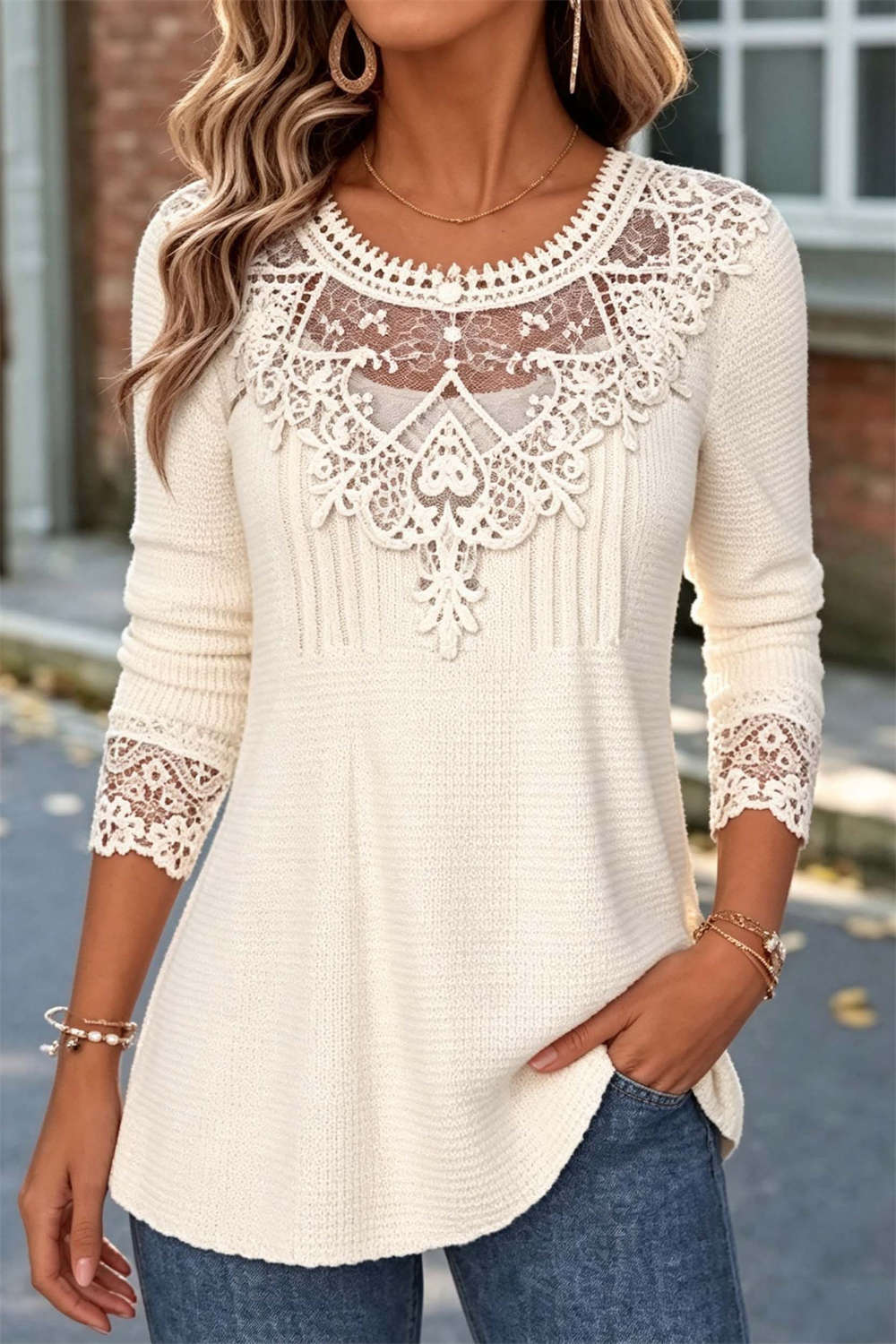 Women's Cream Solid Round Neck Long Sleeves Sweater