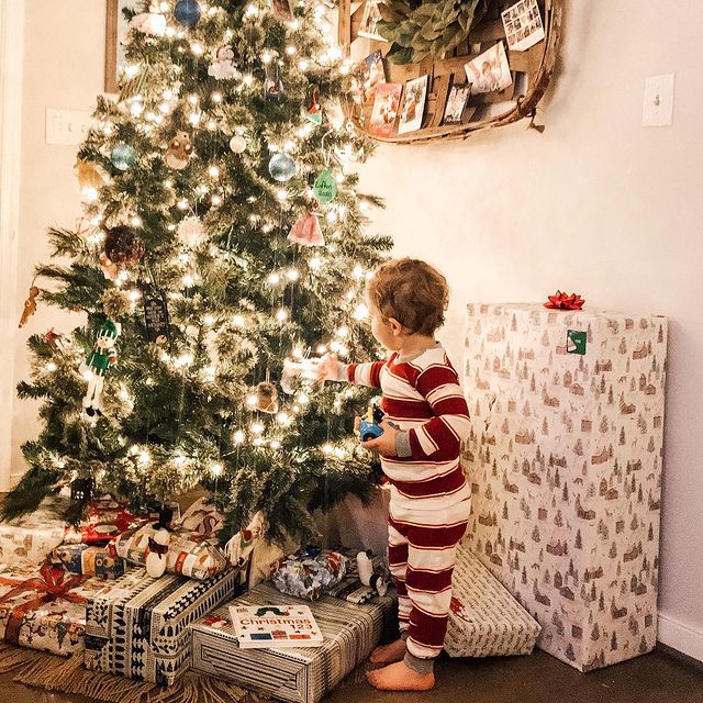 Red Stripe Family Pajamas 2-piece Set