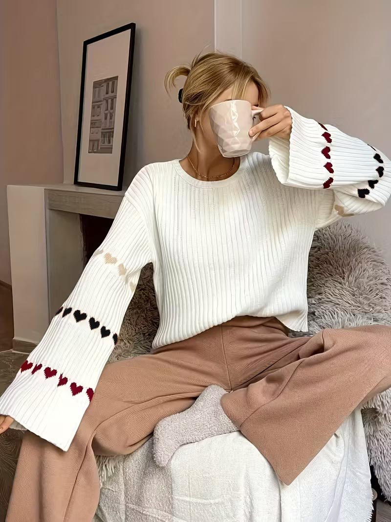 Women's Heart-shaped Knitted Sweater